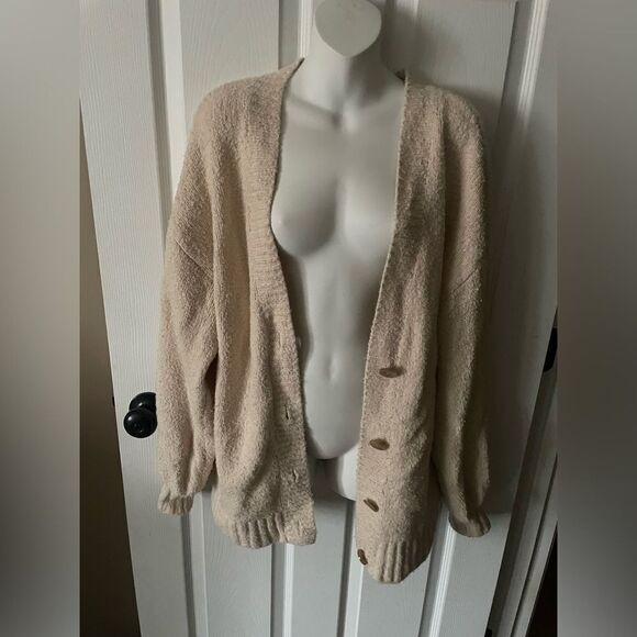 AERIE OVERSIZED BUBBLE SLEEVE CARDIGAN Color Is Batter (cream) - Picture 3 of 6
